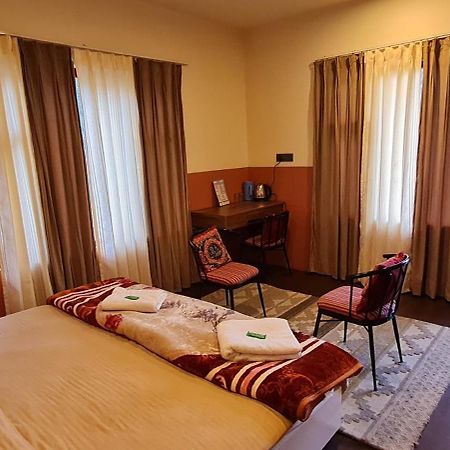 Anand Yul Jispa Hotel Kültér fotó