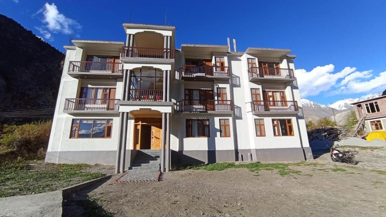 Anand Yul Jispa Hotel Kültér fotó